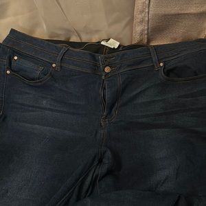 Dark rinse super stretchy skinny jeans